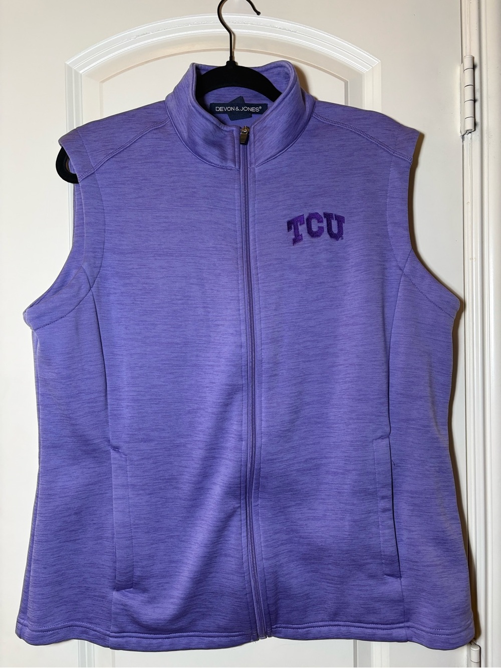 TCU Horned Frogs Women’s XL Zip Up Vest Purple College Devon and Jones